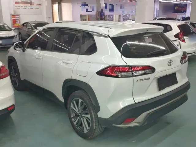 Toyota Frontlander — Фото автомобиля 4