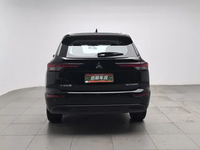 Mitsubishi Outlander — Фото автомобиля 4