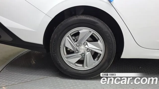 Hyundai Avante CN7 — Фото автомобиля 5