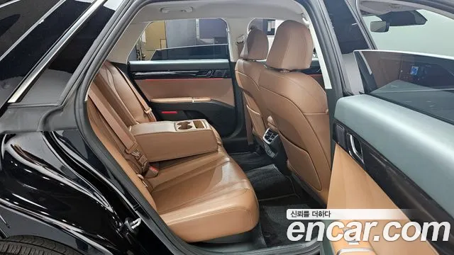 Hyundai Grandeur Grandeur (GN7) 2.5 Бензин 2WD — Фото автомобиля 11