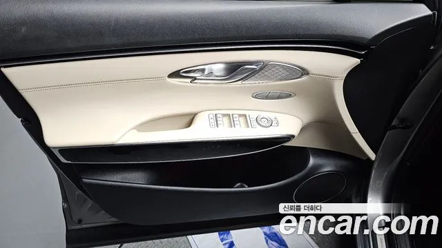 Genesis GV70 2.5T Бензин 2WD — Фото автомобиля 19