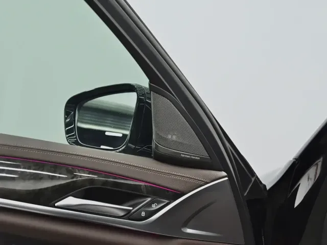 BMW BMW 5 Series 2022 525Li M Sport Package — Фото автомобиля 20