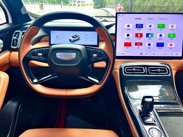 Geely Boyue L — Фото автомобиля 12