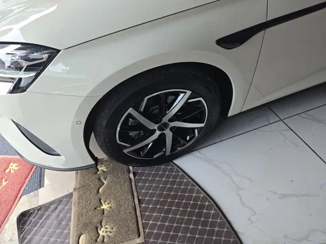 BYD Seal 07 DM-i — Фото автомобиля 22