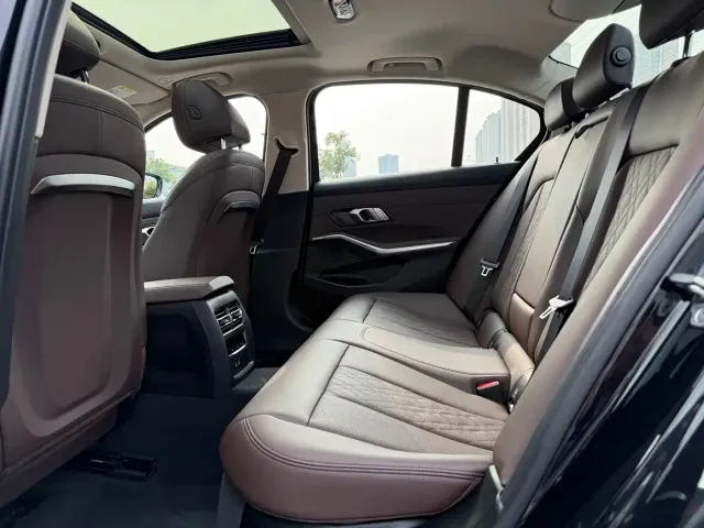 BMW 3 Series — Фото автомобиля 17