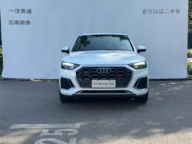Фотография автомобиля — Audi Q5L