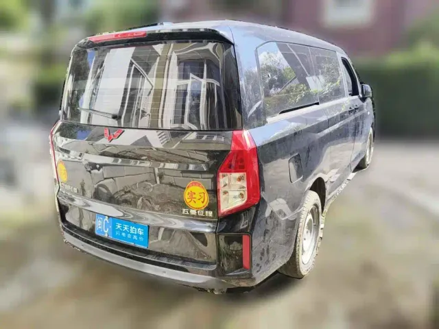 Wuling Zhengcheng — Фото автомобиля 2