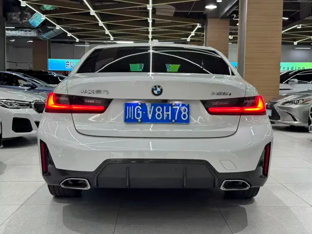 BMW 3 Series — Фото автомобиля 5