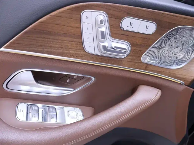 Mercedes-Benz GLE-Class — Фото автомобиля 17
