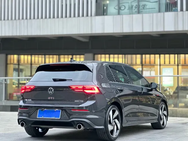 Volkswagen Golf GTI — Фото автомобиля 11