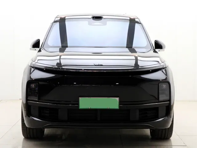 Li Auto L9 — Фото автомобиля 2
