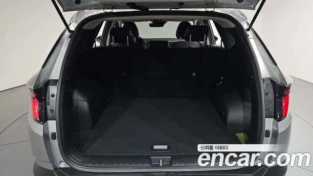 Hyundai Tucson Tucson (NX4) Бензин 1.6 турбо 2WD — Фото автомобиля 20
