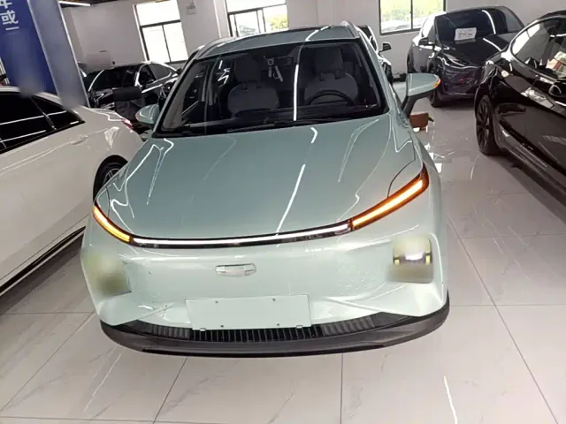 Geely Geometry E Firefly — Фото автомобиля 2
