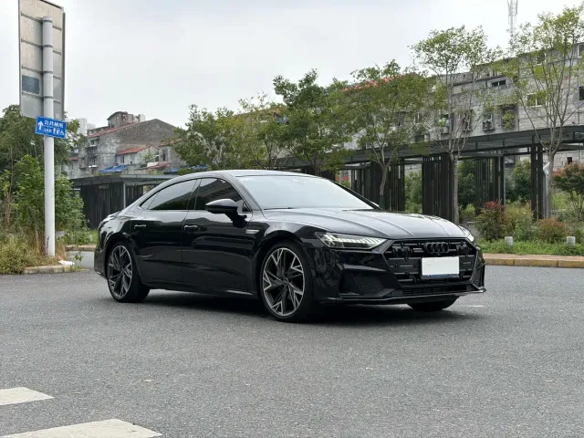 Audi A7L — Фото автомобиля 3