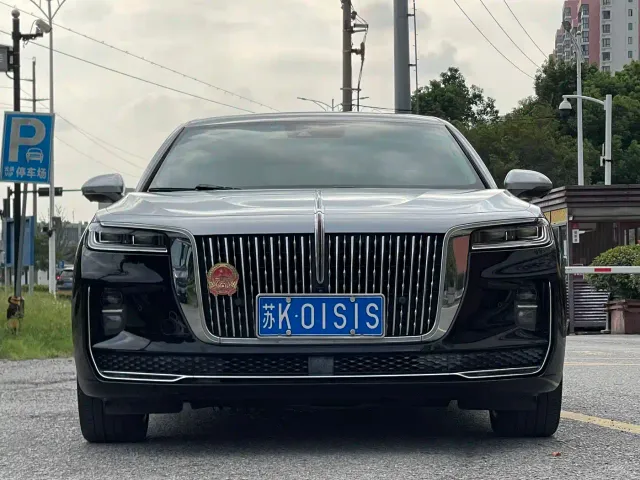 Hongqi H9 — Фото автомобиля 3