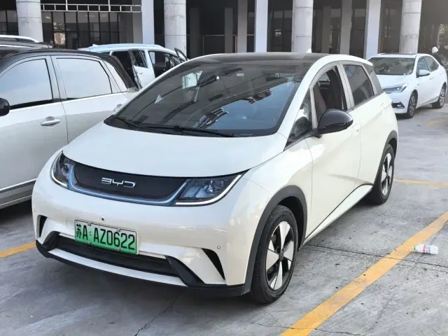 Фотография автомобиля — BYD Dolphin