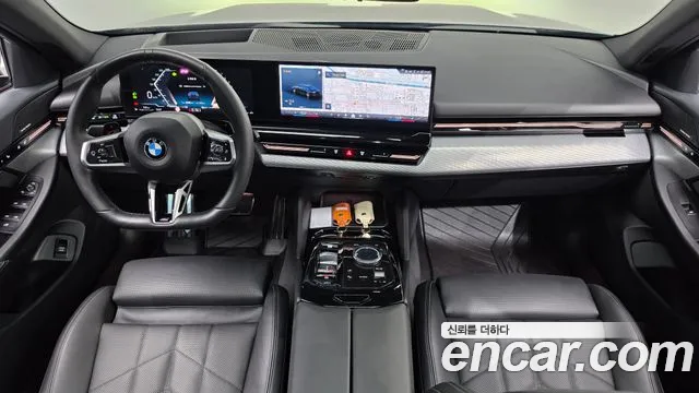 BMW 5 Series G60 — Фото автомобиля 10