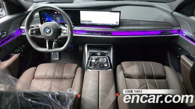 BMW 7 Series G70 — Фото автомобиля 9