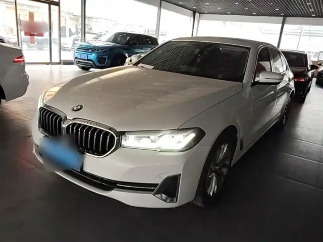 Фотография автомобиля — BMW 5 Series