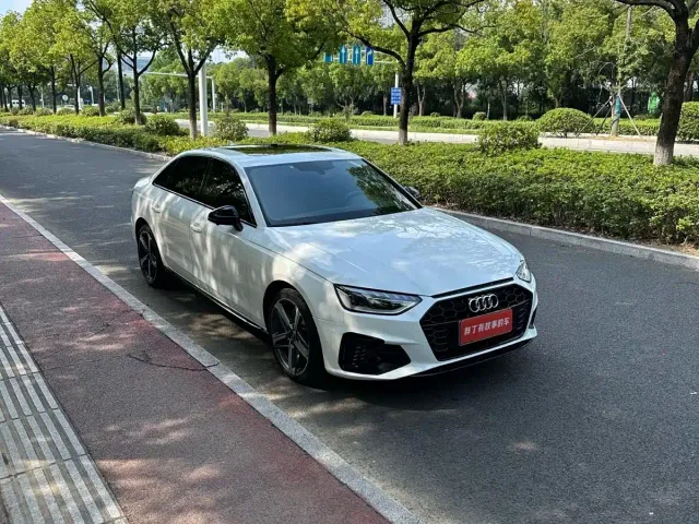Audi A4L — Фото автомобиля 2