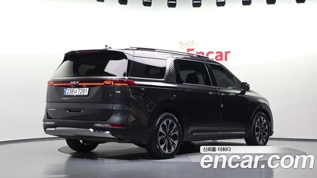 Kia Carnival Generation 4 — Фото автомобиля 2