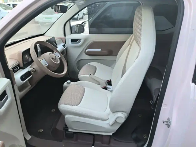 Wuling Hongguang Mini EV — Фото автомобиля 14