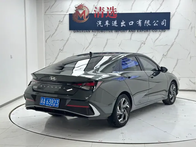 Hyundai Elantra — Фото автомобиля 6