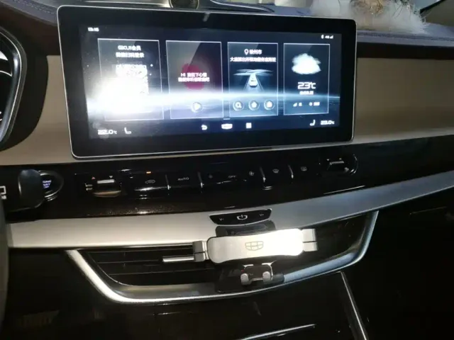 Geely Jiaji — Фото автомобиля 12