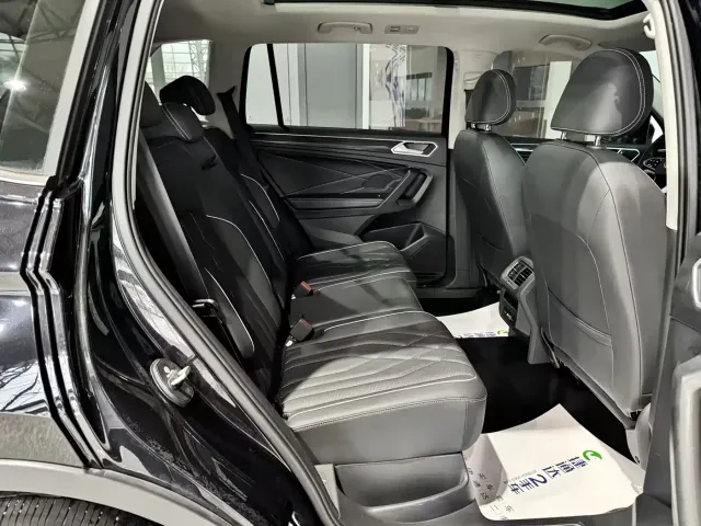 Volkswagen Tiguan L PHEV — Фото автомобиля 28