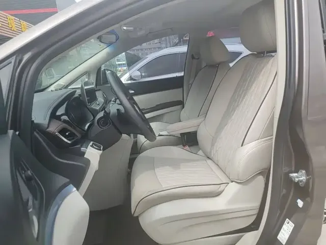 Buick Buick GL8 2023 Model Land Business Class Smart — Фото автомобиля 14