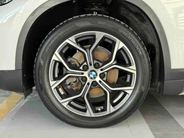 BMW X1 — Фото автомобиля 10