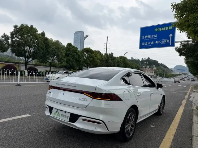 BYD Qin PLUS — Фото автомобиля 4