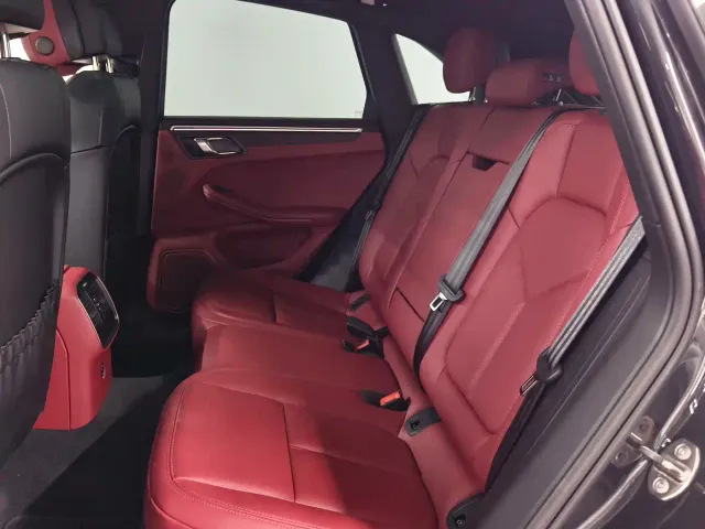 Porsche Macan — Фото автомобиля 10