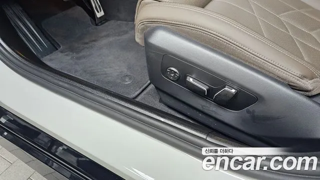 BMW 5 Series G60 — Фото автомобиля 29