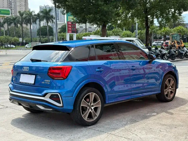 Audi Q2L — Фото автомобиля 10