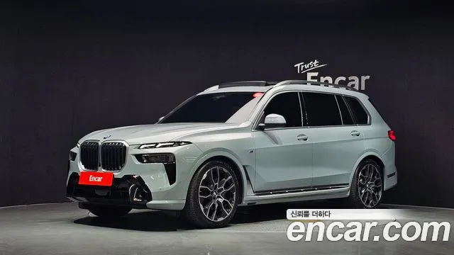 Фотография автомобиля — BMW X7 G07