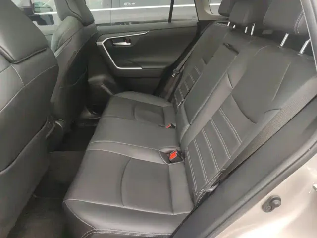 Toyota Wildlander — Фото автомобиля 12
