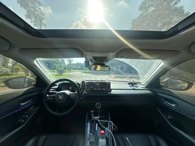 Honda Accord — Фото автомобиля 6