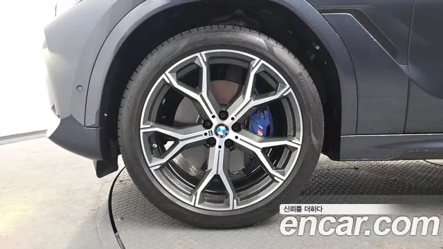 BMW X6 xDrive40i M Sport — Фото автомобиля 5