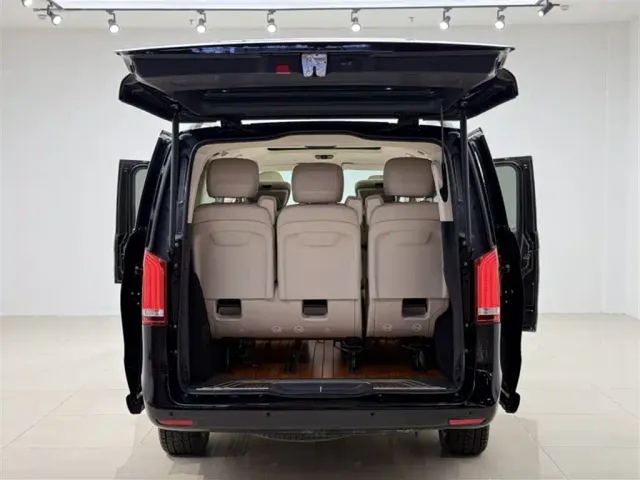 Mercedes-Benz V-Class — Фото автомобиля 3