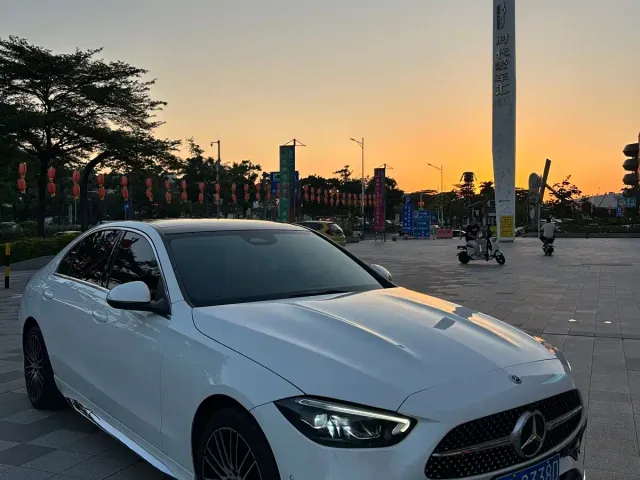 Mercedes-Benz C-Class — Фото автомобиля 3