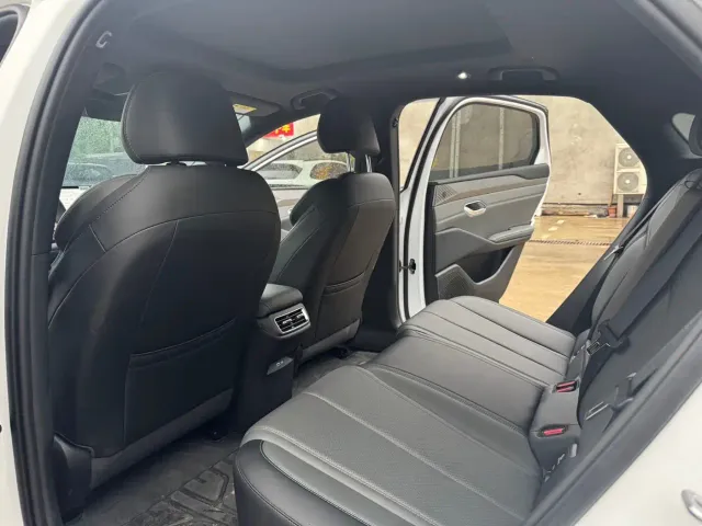 BYD Qin L — Фото автомобиля 5
