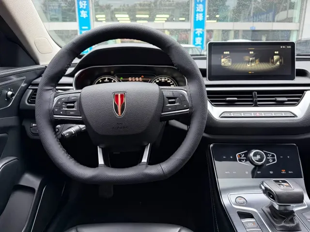 Hongqi H5 — Фото автомобиля 12