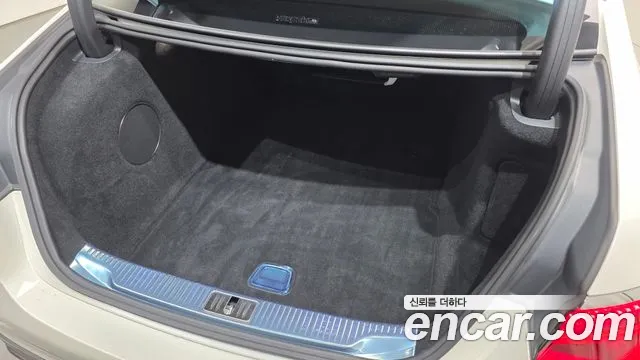Mercedes-Benz S-Class — Фото автомобиля 29