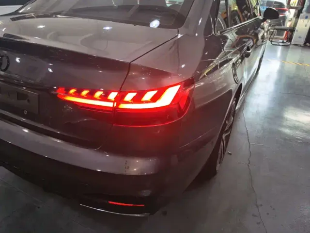 Audi A4L — Фото автомобиля 7