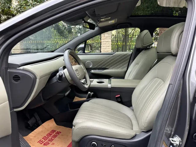 Changan Qiyuan E07 — Фото автомобиля 10