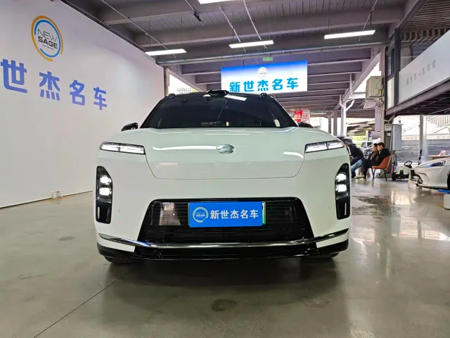 Nio ES8 — Фото автомобиля 2
