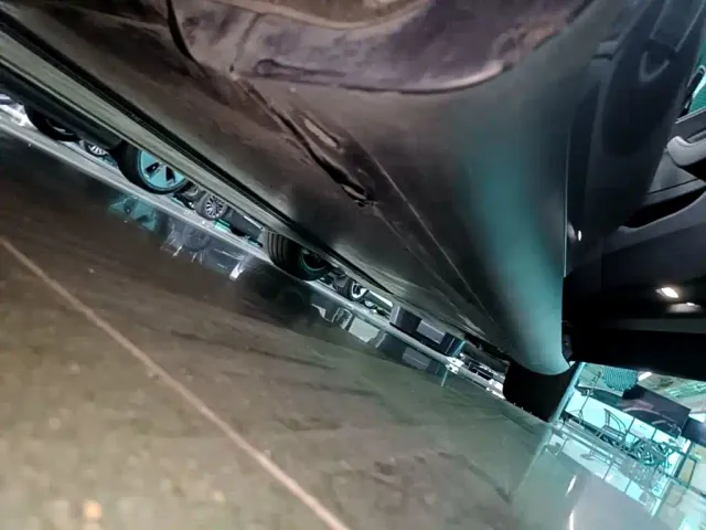 Tesla Model Y — Фото автомобиля 20