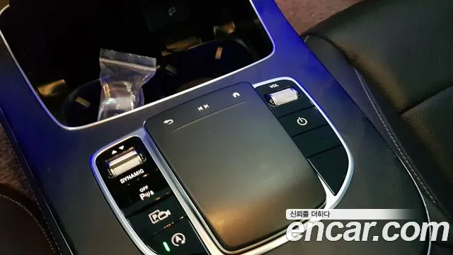 Mercedes-Benz E-Class — Фото автомобиля 9