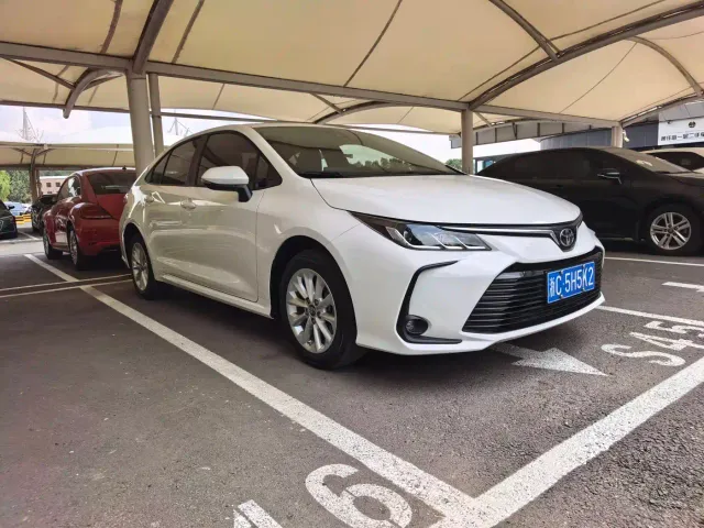 Toyota Corolla — Фото автомобиля 3